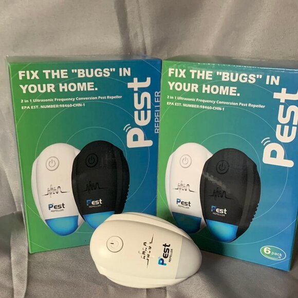 2/6pak Ultrasonic Pest Repeller - Picture 1 of 3